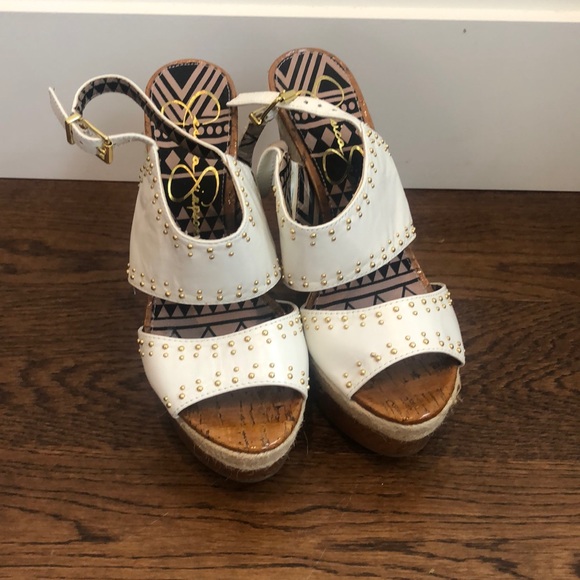 The Nashville Wedge 🙌 - Picture 2 of 7